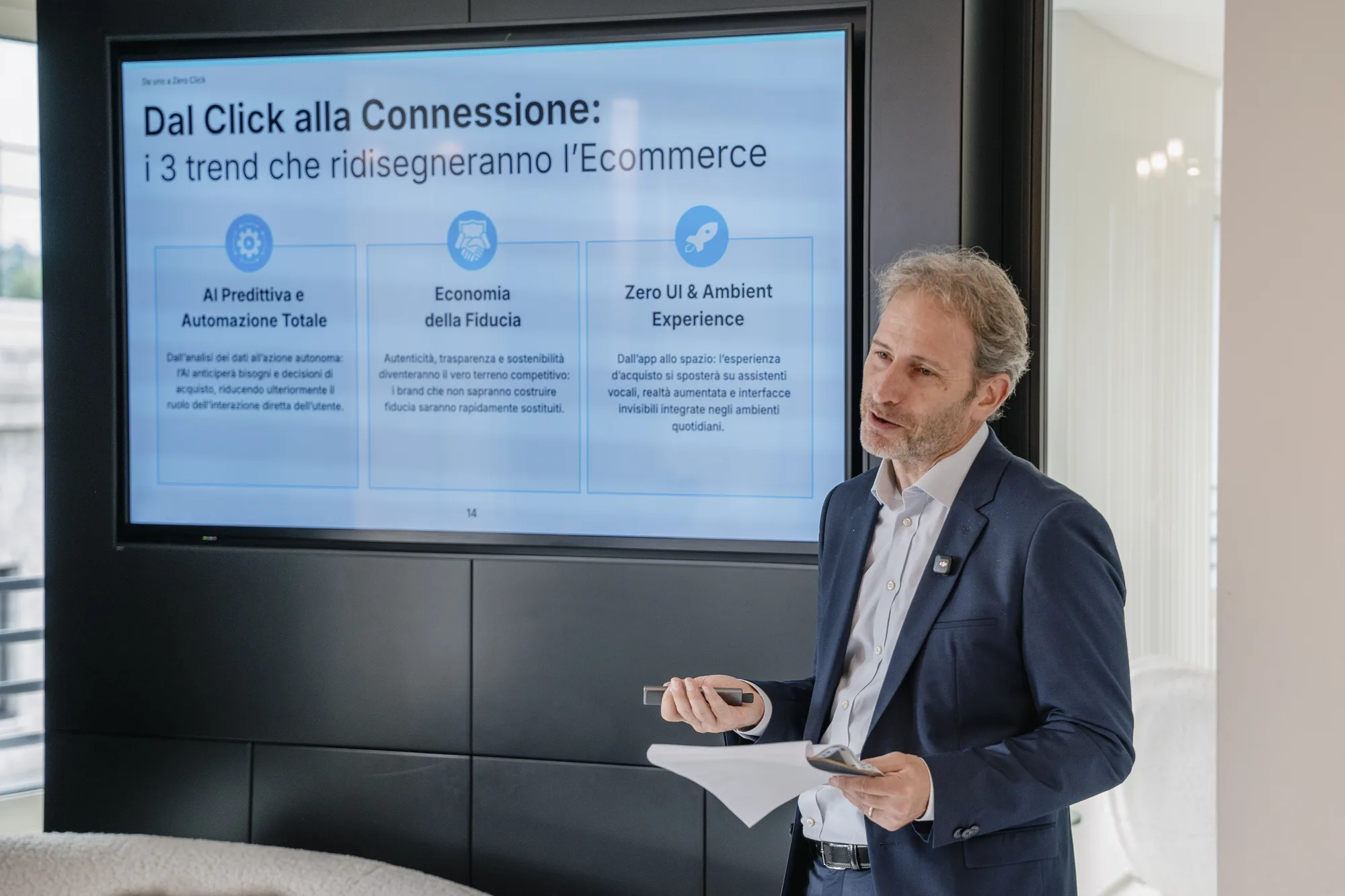 Davide Casaleggio presents a slide on three trends reshaping ecommerce
